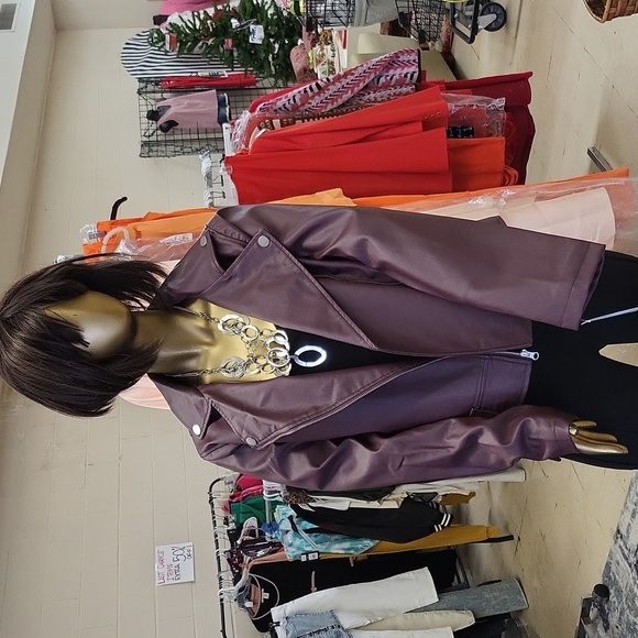 Vine & Valley jacket - Picture 3 of 3